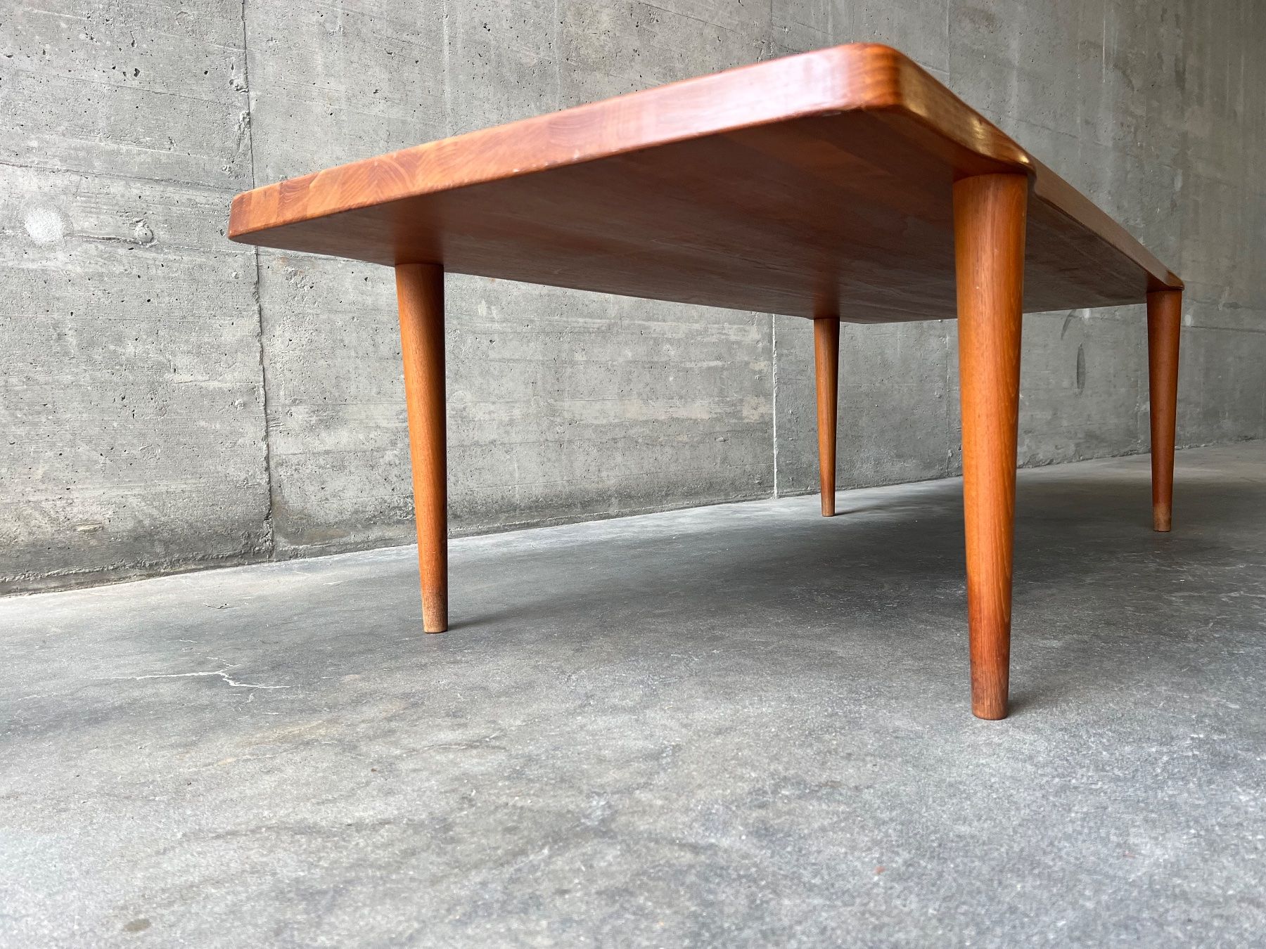 Tavoli: Grande table basse en teck massif par John Boné – Usato da Bulle venduto da ABELiAM 5