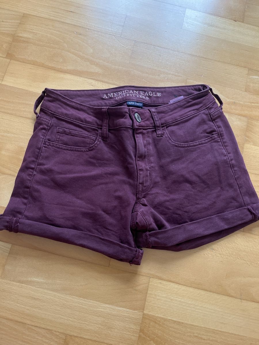 American Eagle Pantaloni: American Eagle Shorts – Usato da Bülach venduto da SharonP01