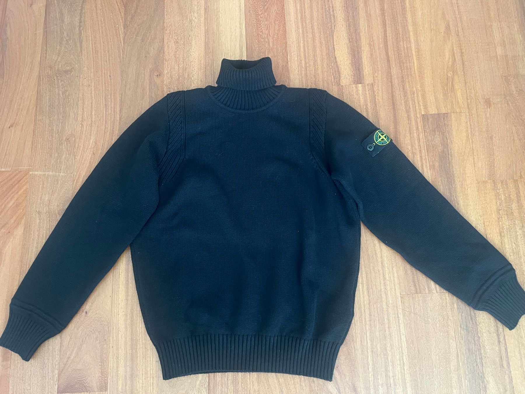 Stone Island Maglioni & Felpe: Stone Island Rollkragenpullover Schwarz, Junior – Usato da Uetikon am See venduto da kie_lw86