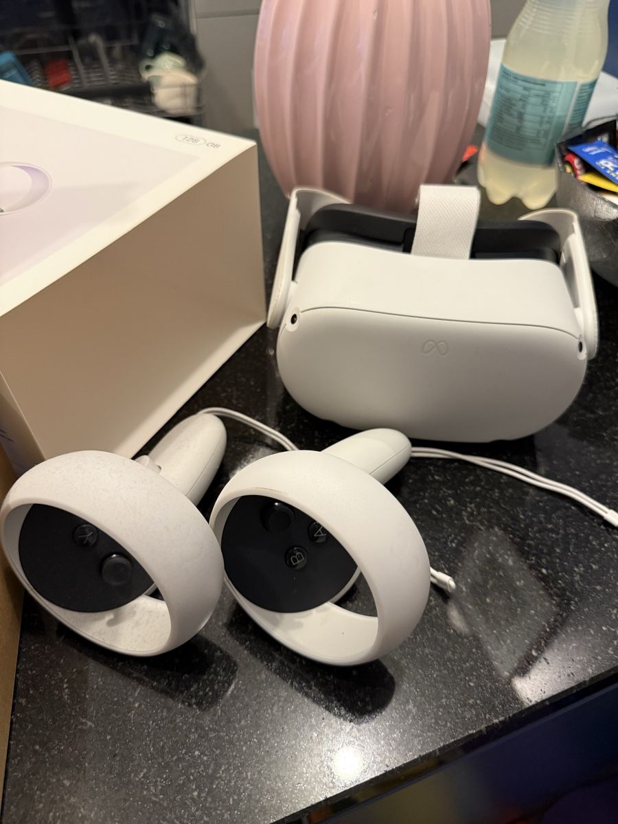Meta Casco VR: Oculus Quest (128 GB) – Usato da Zürich venduto da PaskalQuinter 1
