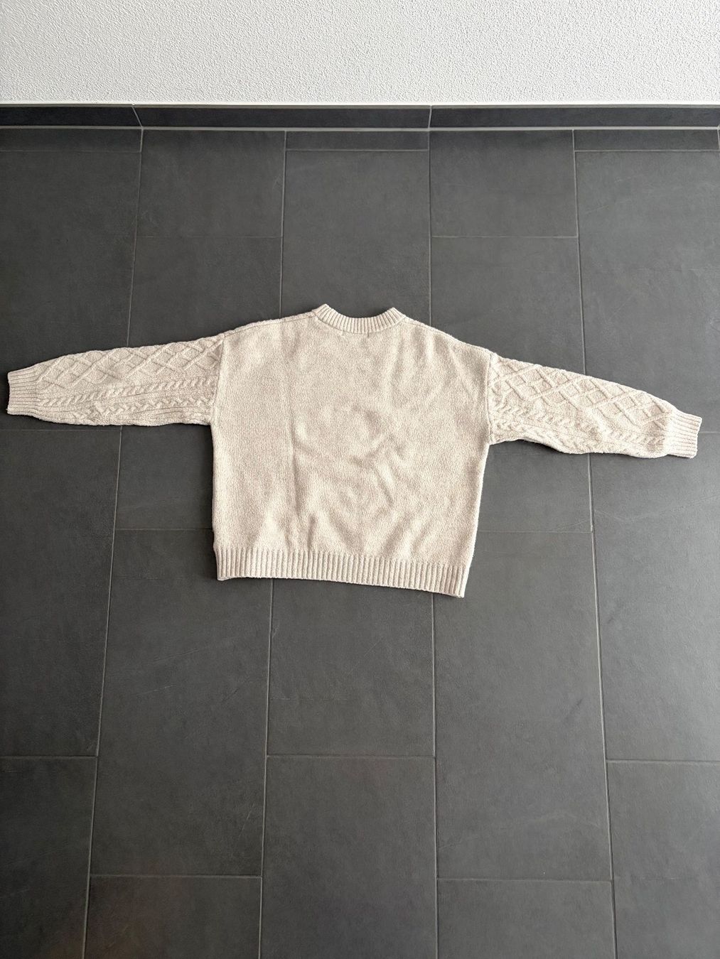 H&M Pullover & Sweatshirts: H&M Pulli, Strickoptik, beige, Gr. 146/152 – Gebraucht aus Beinwil am See von den_p9db 1