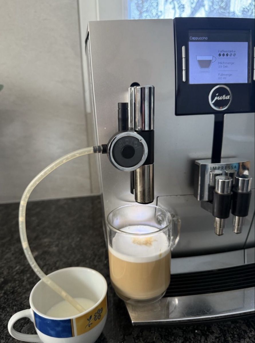 Jura Macchine per caffè & Macchine per espresso: Jura Impressa J9 – Usato da Buttikon SZ venduto da KaffeeGenussBronja 7