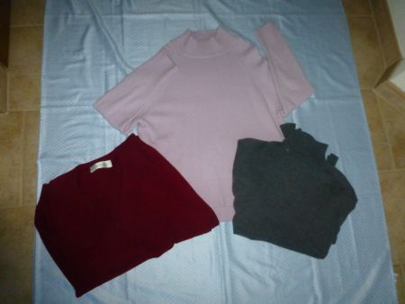 drei Pullover für Damen aus Kaschmir