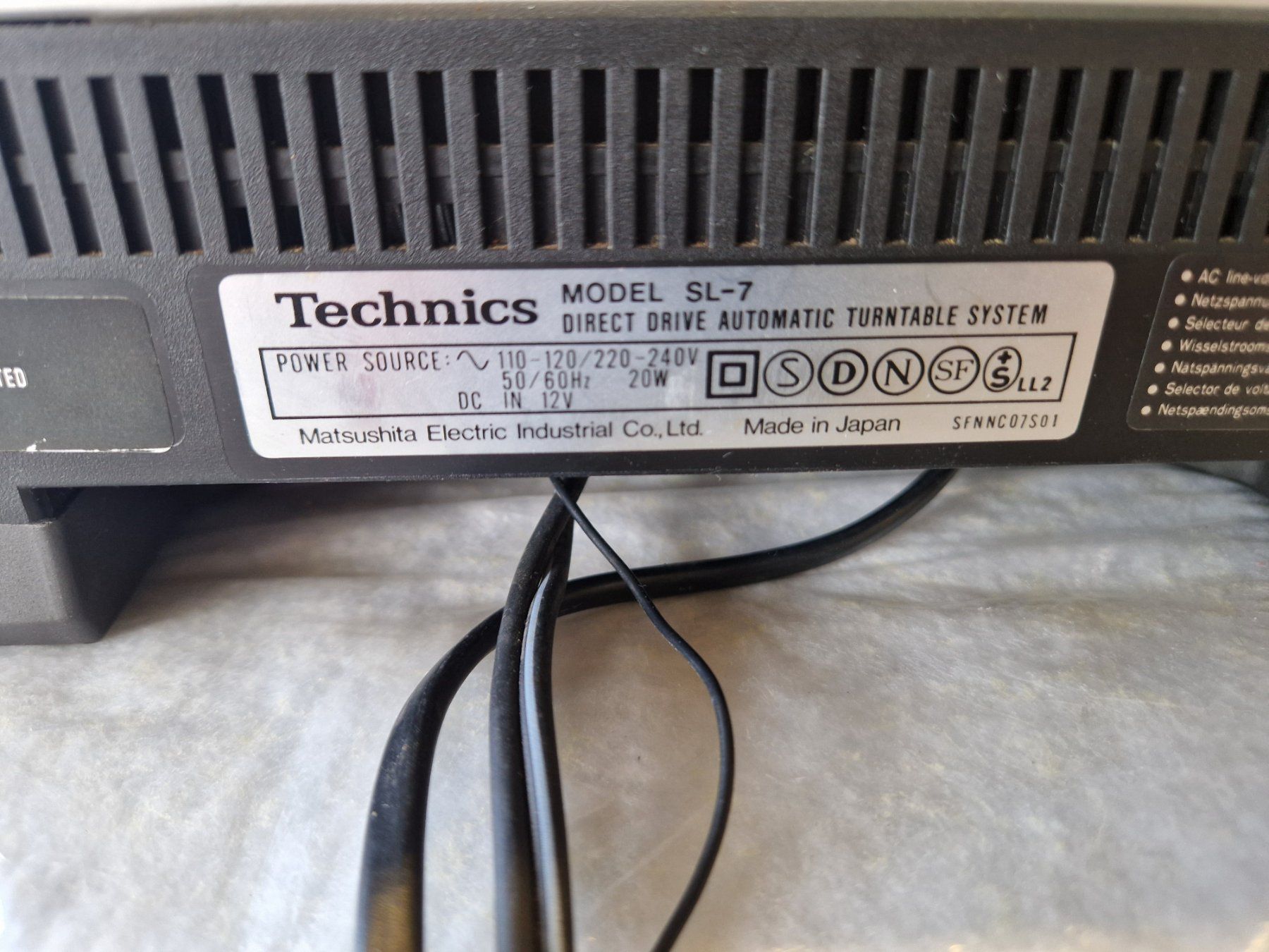 Technics Giradischi: Technics SL-7 Plattenspieler Vollautomatic – Usato da Wädenswil venduto da tome70 6
