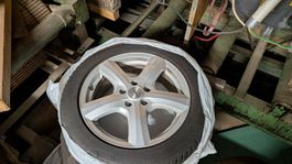 Audi A4 AV 40TDI  225/50 R17 kompletträder 1 Winter gefahren