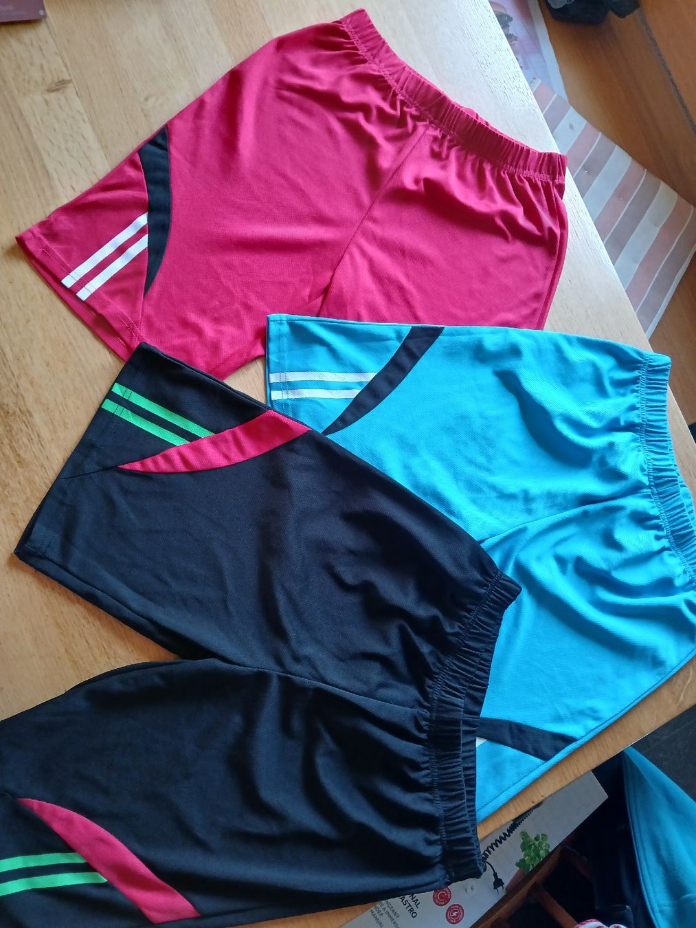 Hosen: Turnhosen 170 3 x  – Gebraucht aus recherswil von papamoll71