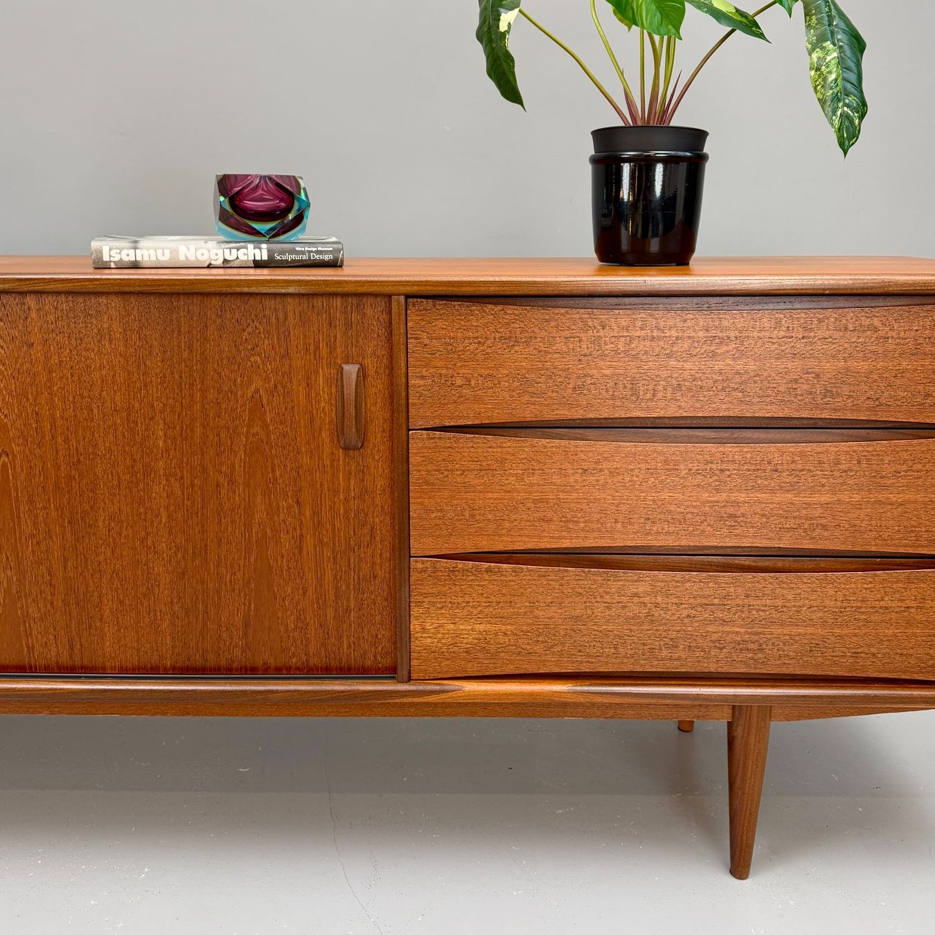 Pfister Büffets: Midcentury Teak Sideboard, CH – Gebraucht aus Uetikon am See von StudioVintage 2