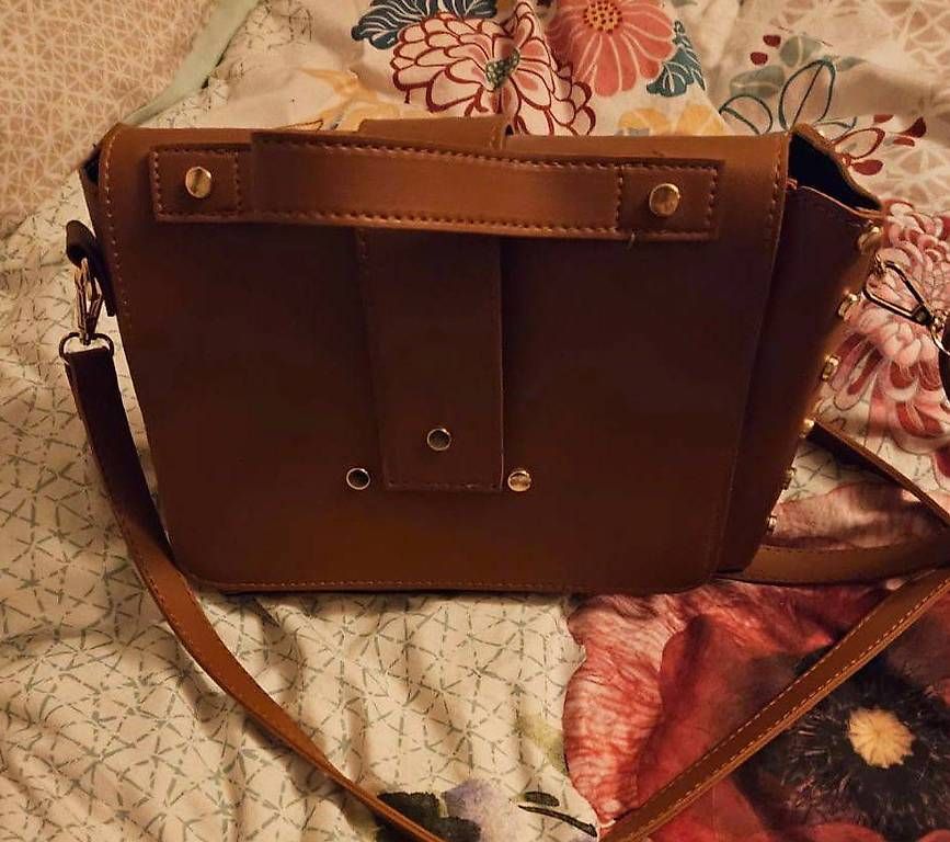 Borse da donna: Damen-Umhänge-Tasche – Usato da Strengelbach venduto da Luftschutzsoldat