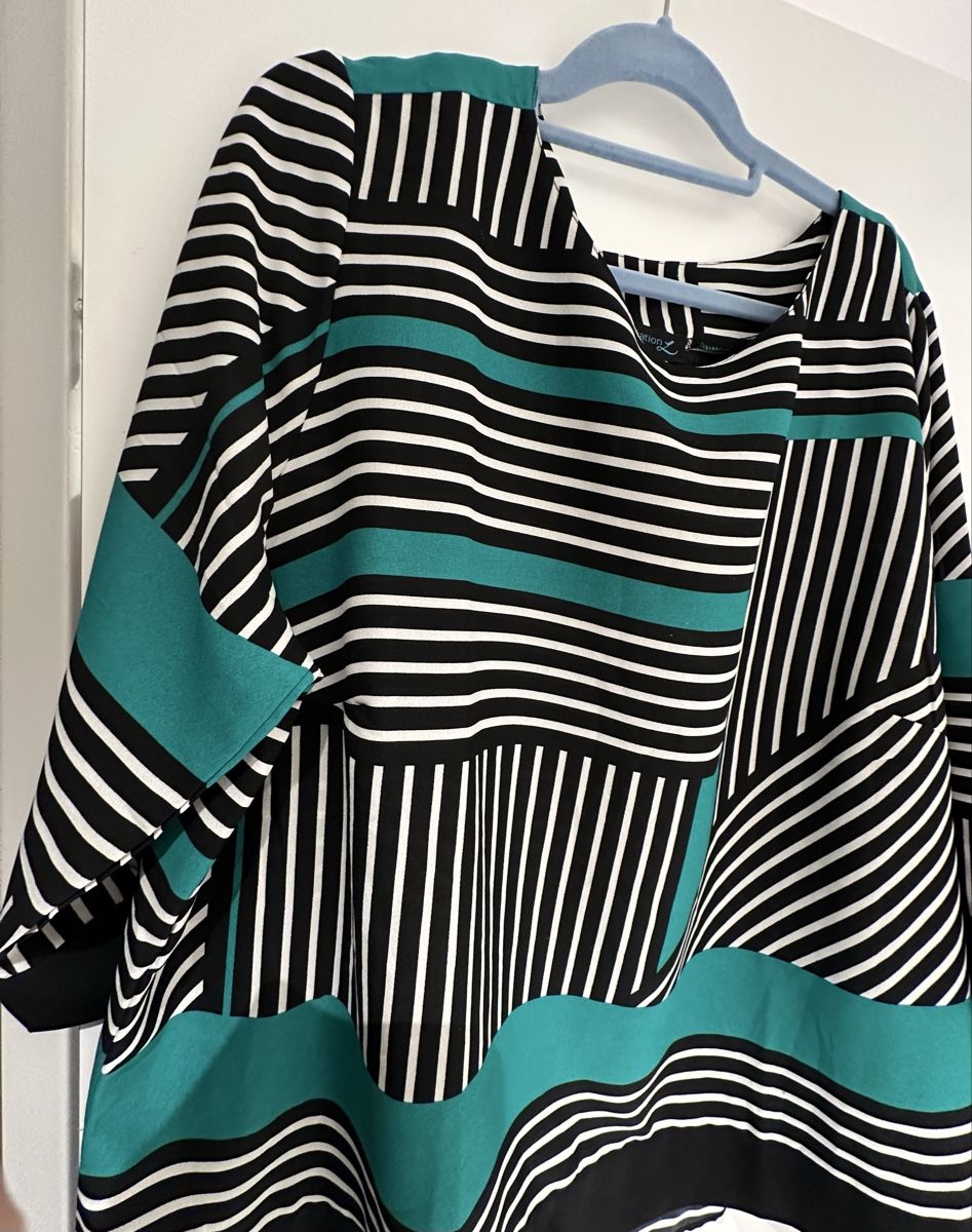 Blusen: Aparte Designer Damen Bluse  – Neu und originalverpackt aus Bettlach von win_z8sd