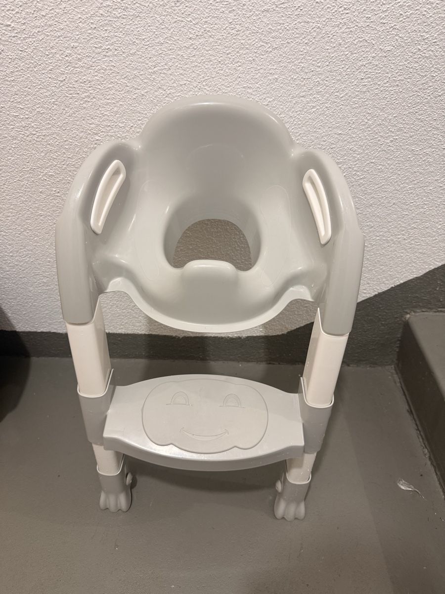 WC: Child Potty Training Seat with Step Stool – Gebraucht aus Zufikon von mih_7rrx