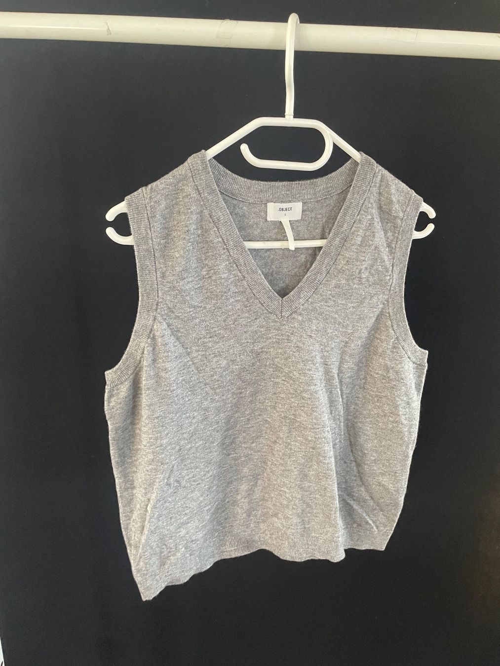 Camicette, T-shirt & Top: Graue Strickweste von .Object, Grösse S - Perfekt für den... – Usato da Wollerau venduto da Poschro68