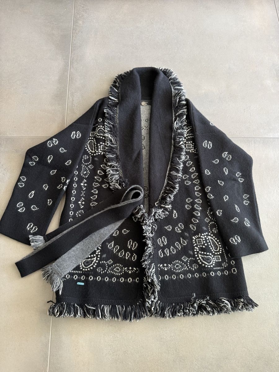 Giacche: Alanui cardigan  – Nuovo (secondo la descrizione) da Bellinzona venduto da Giulia3440