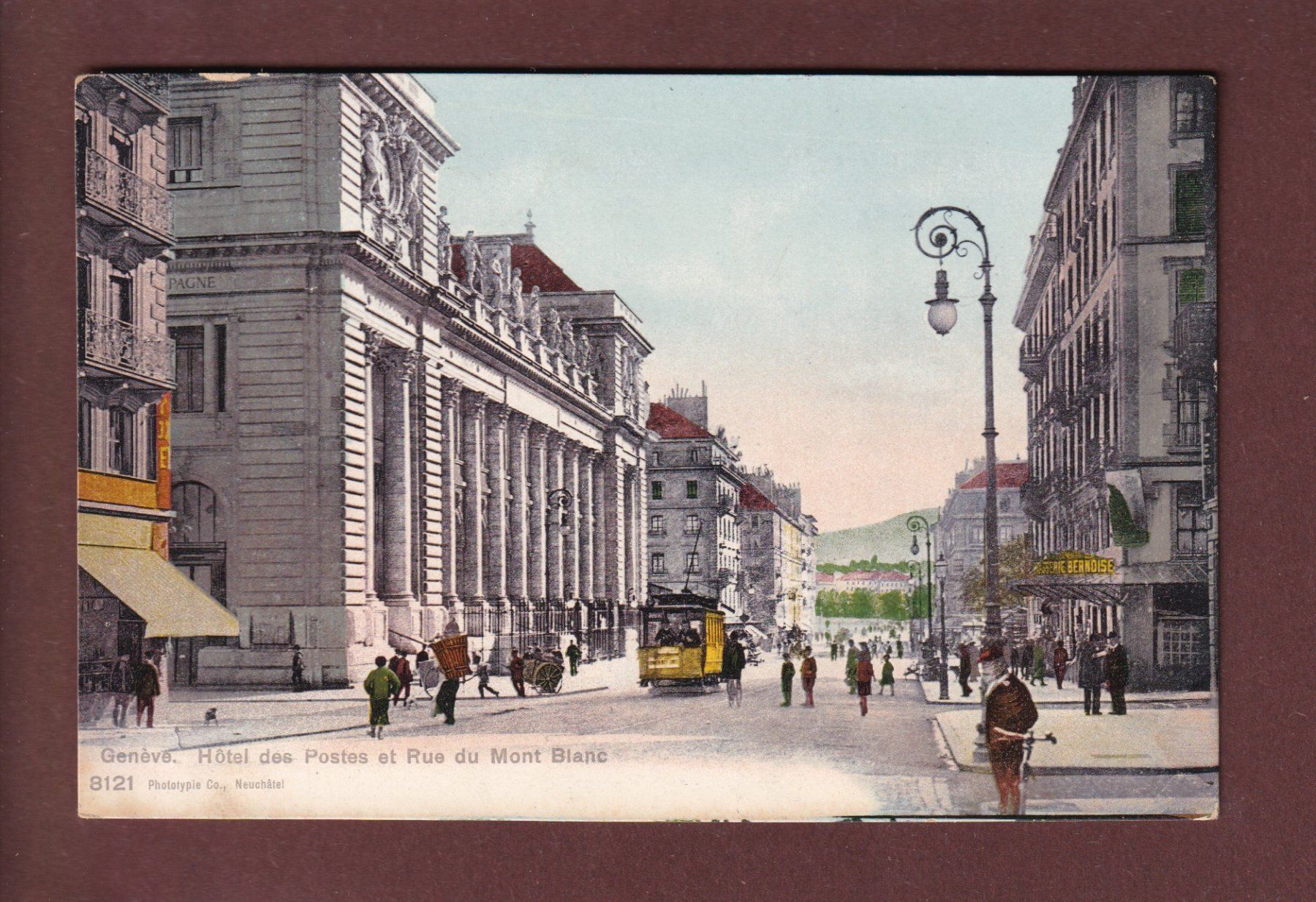 Cartoline postali: GENEVE - Rue du Mont-Blanc - Tram – Usato da Pully venduto da nicecards