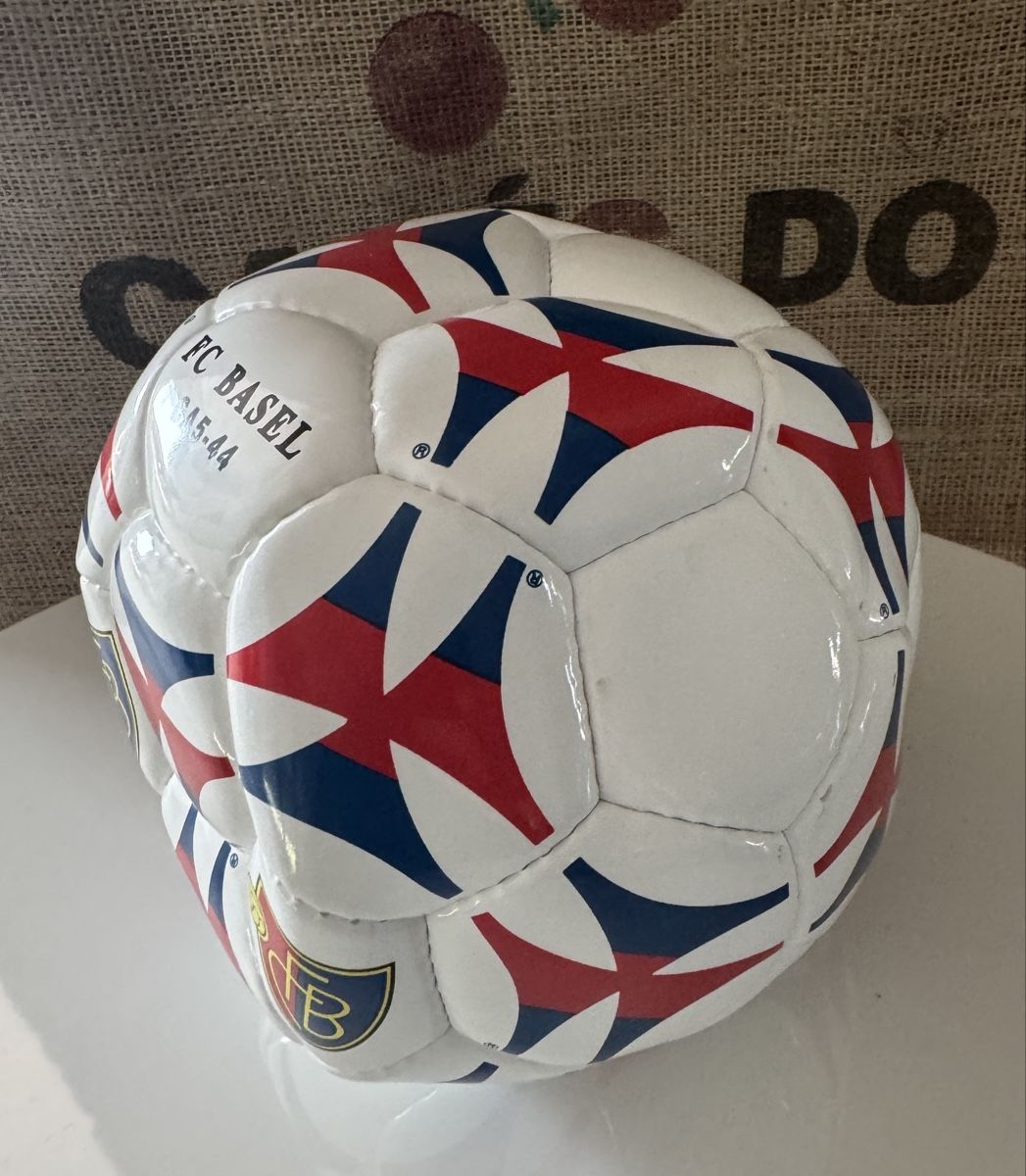 FC Basel Palloni: Fc Basel Ball – Usato da Emmenbrücke venduto da Herzog07 1