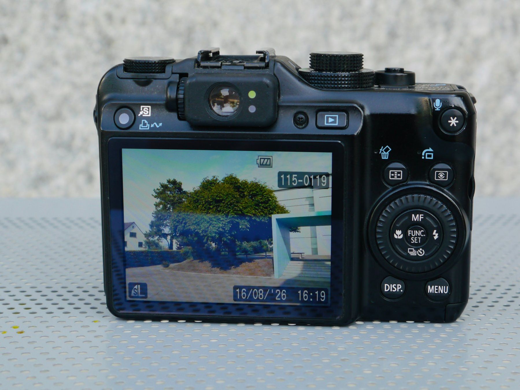 Canon Kamera: Canon G10 Premium-Kompaktkamera mit CCD-Sensor – Gebraucht aus Frauenfeld von Camel16 3