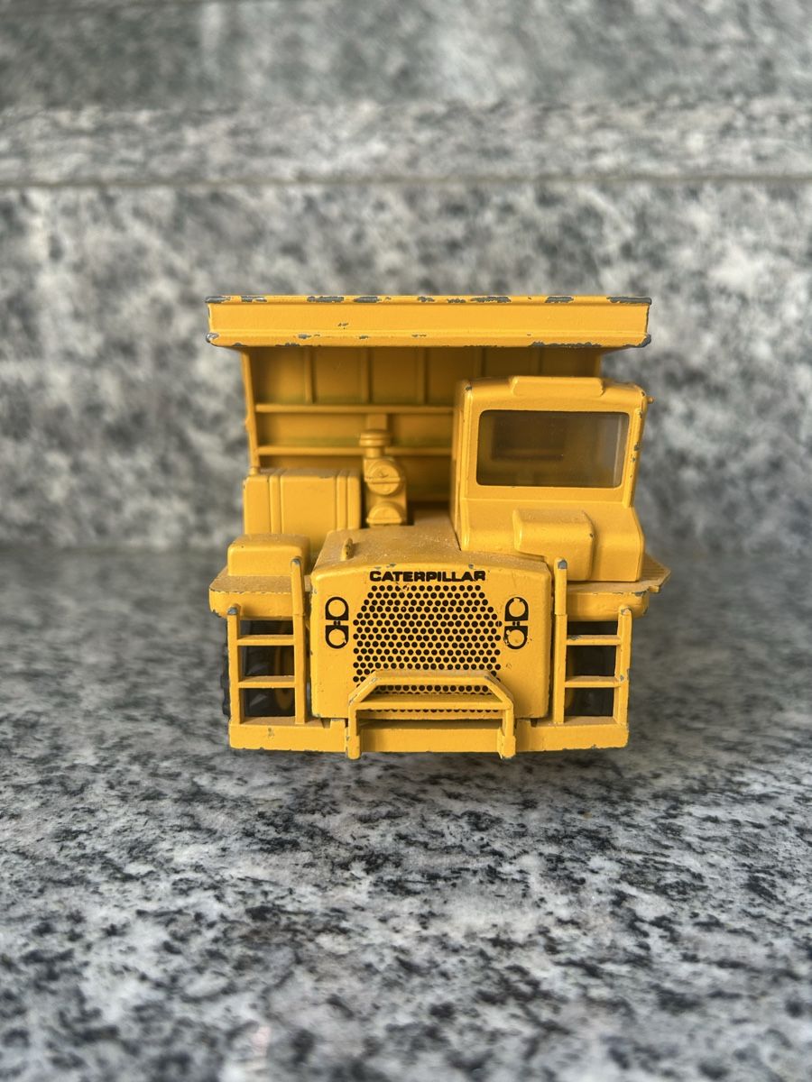 Caterpillar Kit di modellismo & Modellini statici: Caterpillar 769 , 1:50, Gescha – Usato da Horw venduto da Tigercat635 1