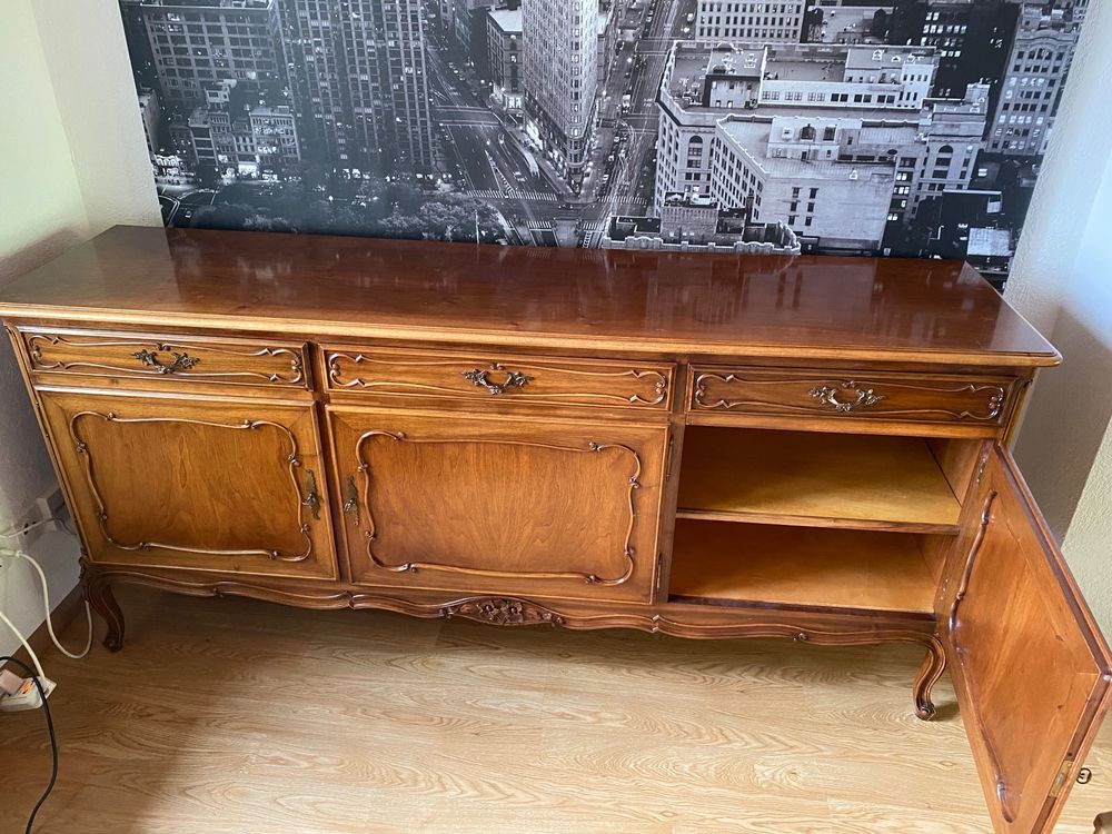 Commodes: Elegantes französisches Sideboard aus Kirschbaumholz – Klass – D'occasion à Bettingen par siw_ykn7 2