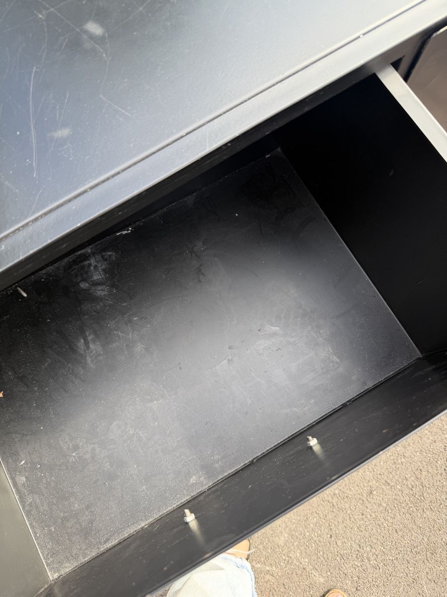 Mobili TV: Sideboard schwarz mit drei Schubladen – Usato da Zürich venduto da Mel_Ayde 2
