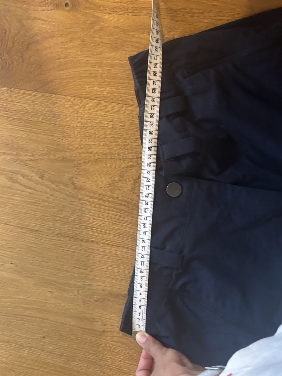 Decathlon Pantaloni: Wanderhose mit Zip M Quechua – Usato da Biel-Benken BL venduto da frauvomfluss 2