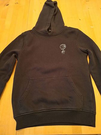 Kapuzenpulli von Mister Tee in der Grösse 158/164 