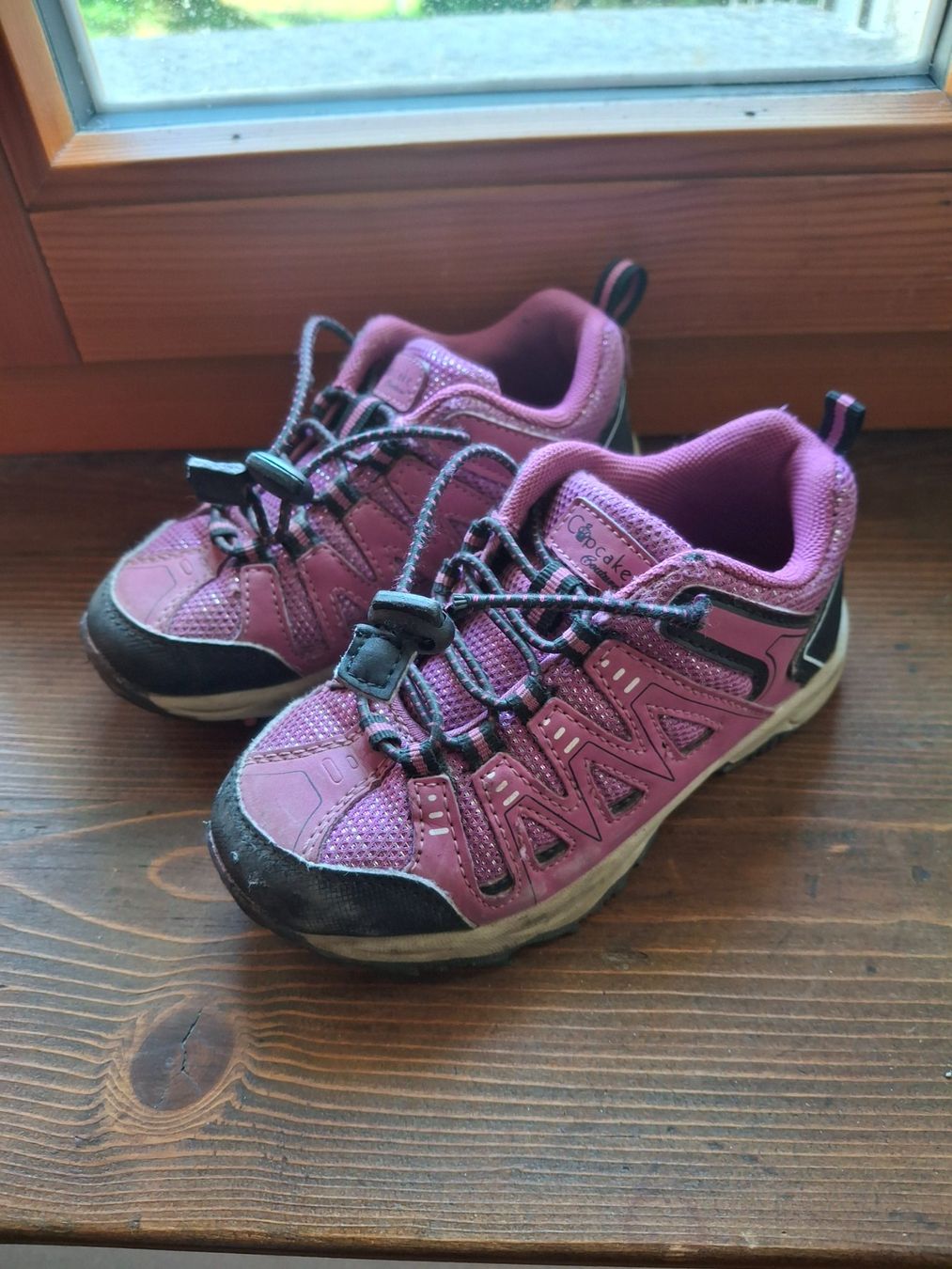 Scarpe per ragazze: Trekkingschuhe Cupcake Couture Grösse 27 – Usato da Prato-Sornico venduto da canadesina88