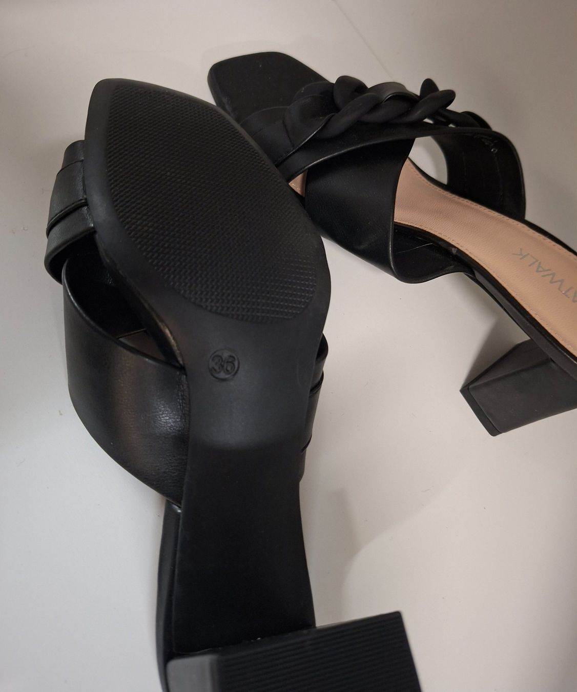 Scarpe da donna: CATWALK Sandalen mit Absatz Gr. 36 – Usato da hombrechtikon venduto da Marijo 2