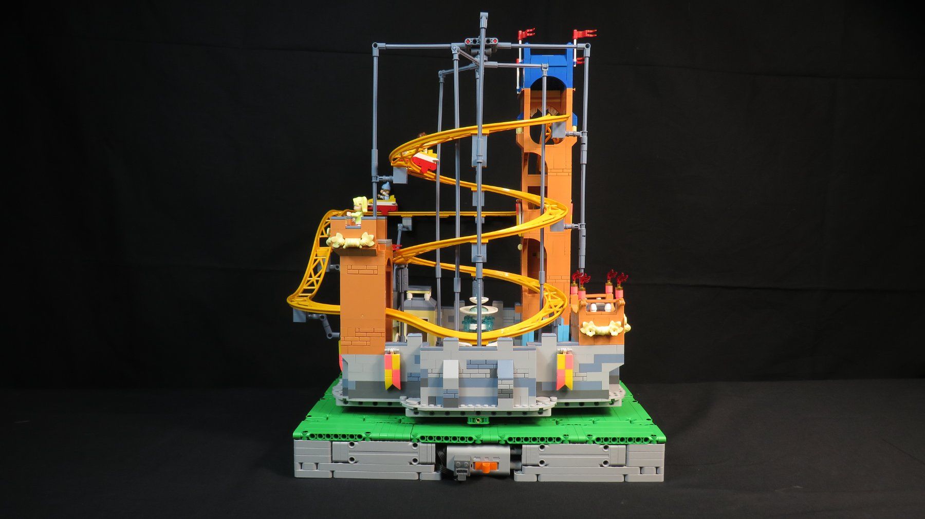 Mould King Kit di costruzioni: MOULD KING - 11023 - Castle Roller Coaster – Nuovo (secondo la descrizione) da Arboldswil venduto da Lubber 1