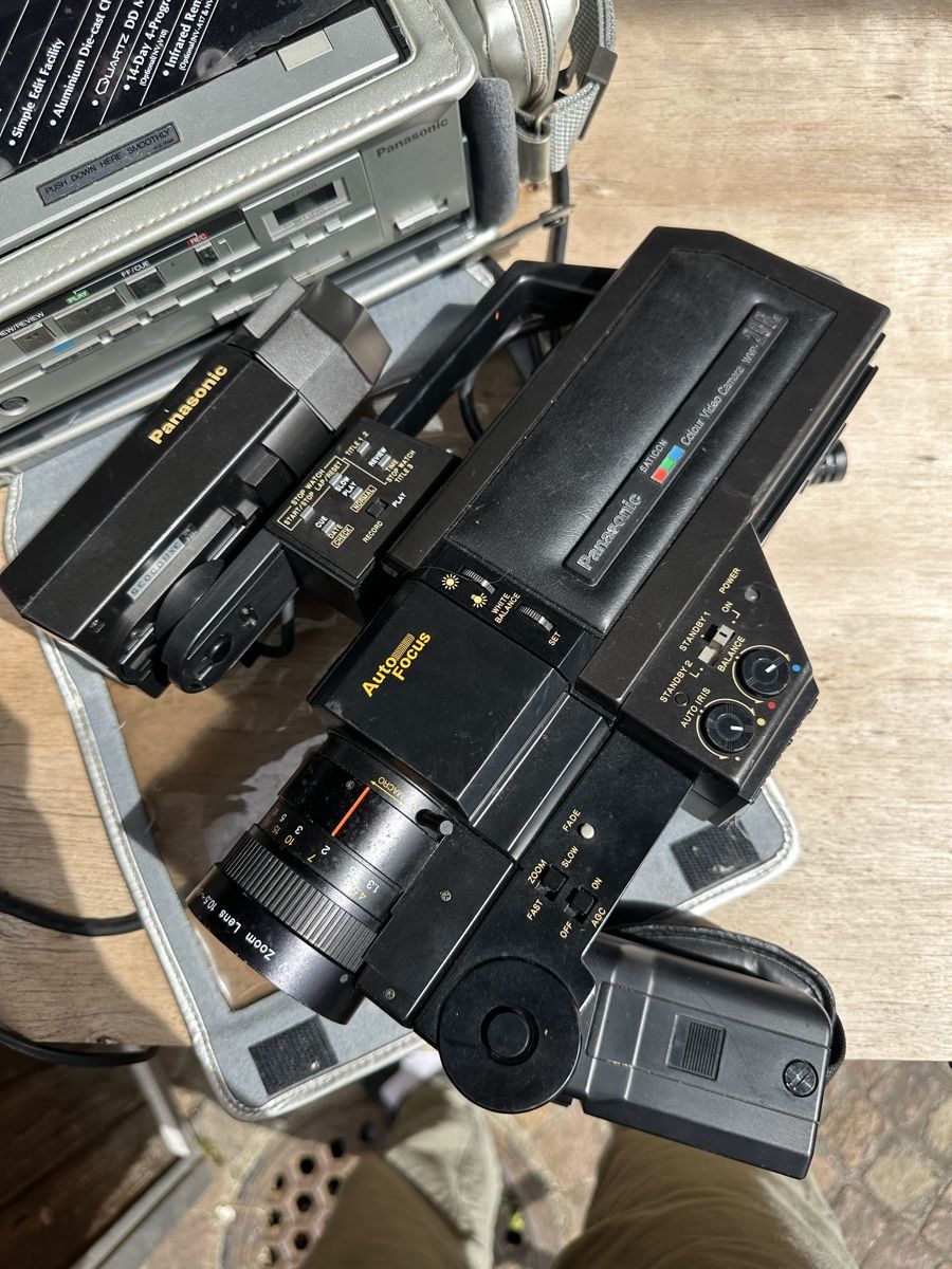 Panasonic Videocamere: Panasonic Videokamera WVP-200E – Usato da Urdorf venduto da robobespannung 6