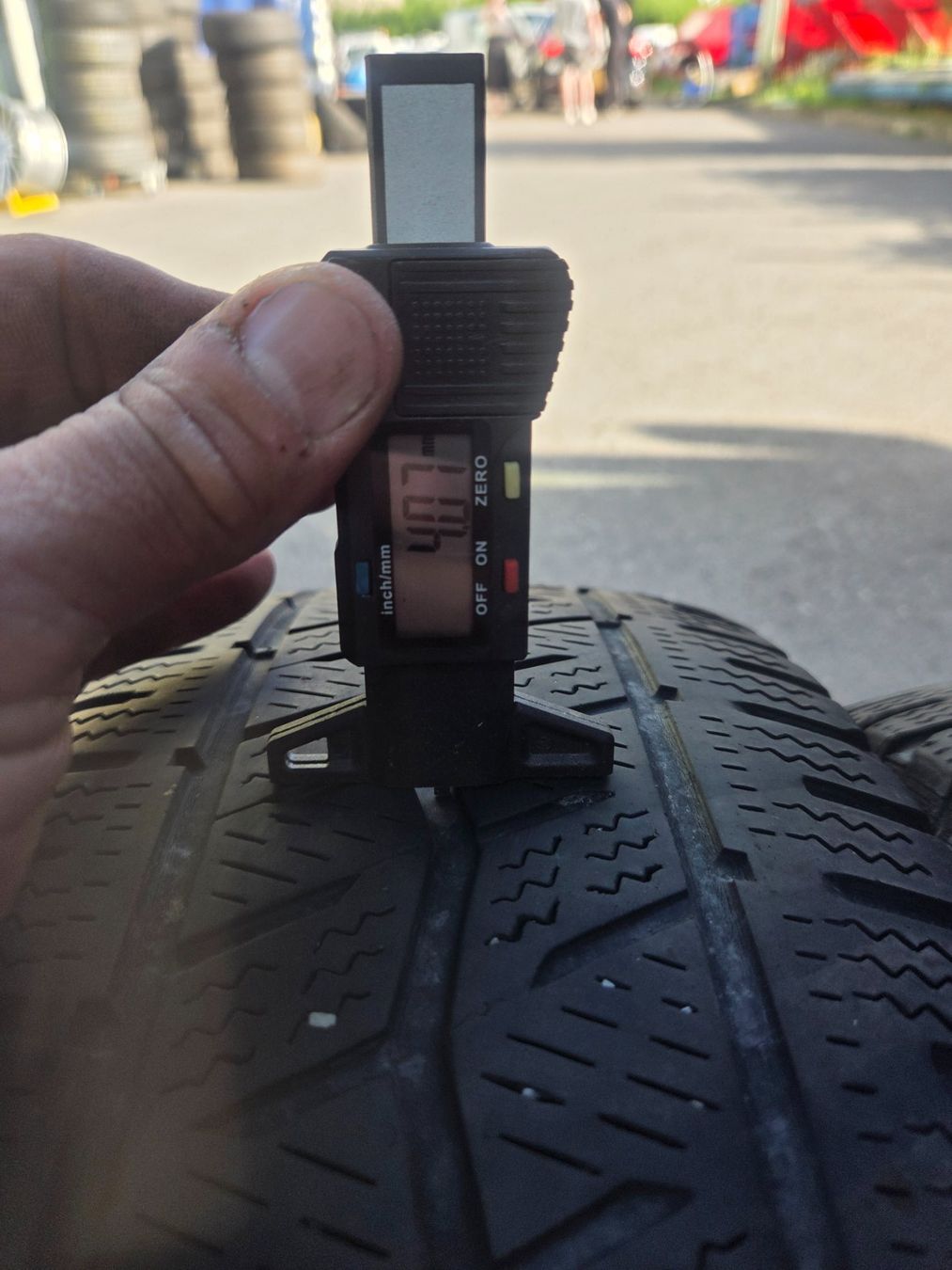 Pneumatici & Ruote complete: 205 / 65 R 16 C  107 / 105 T – Usato da Fischbach-Göslikon venduto da Emanuel.Bardhi 2