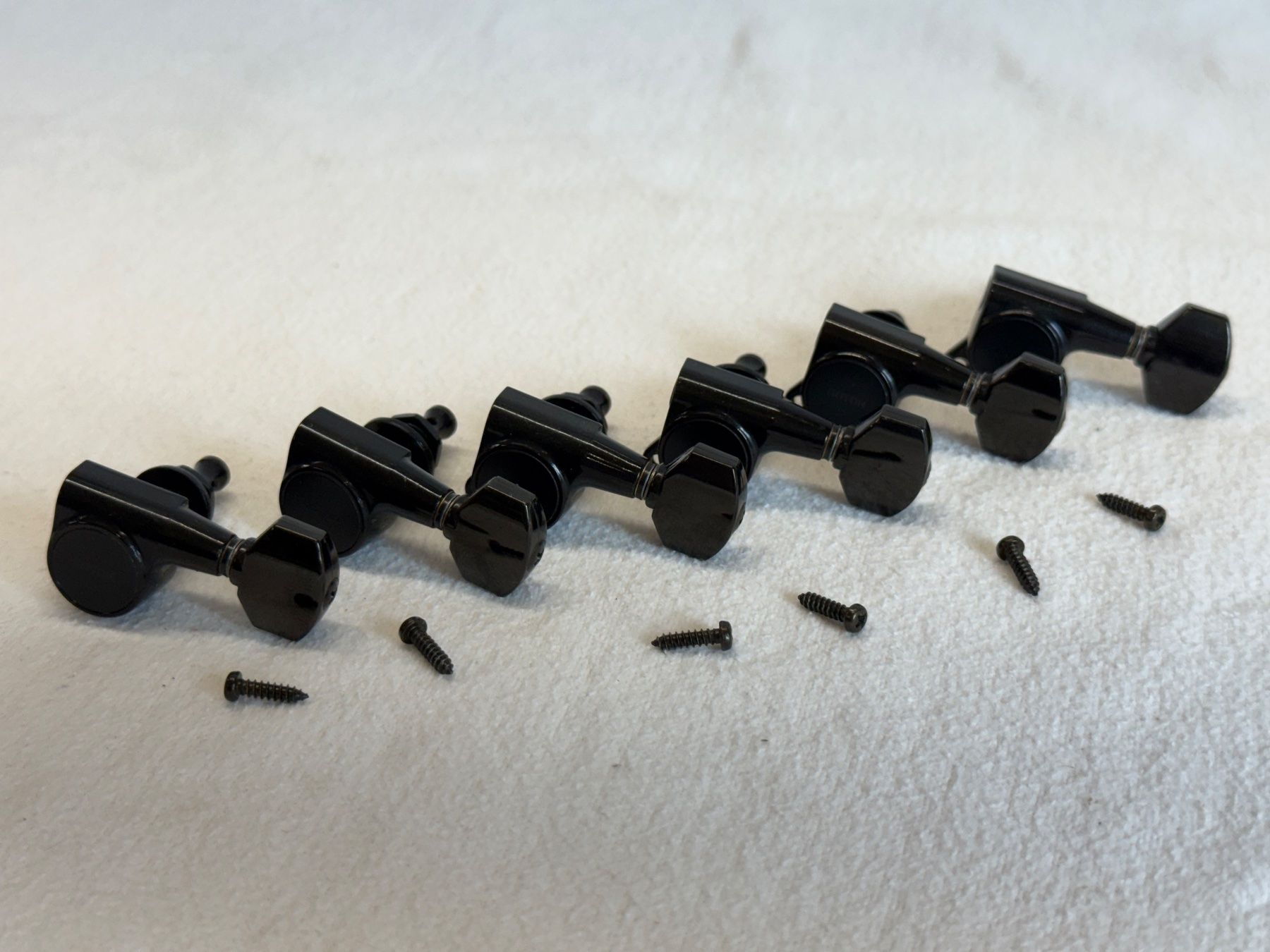 Musikinstrumente: Gotoh Japan Tuner schwarz – Gebraucht aus Brügg BE von Busima 1