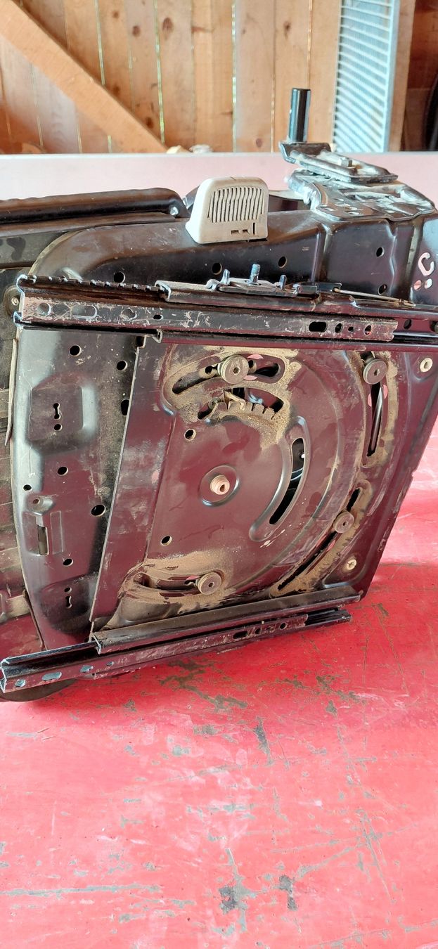 Tracteurs: Grammer Traktorsitz Drehplatte – D'occasion à Horboden par Same_laser130 1