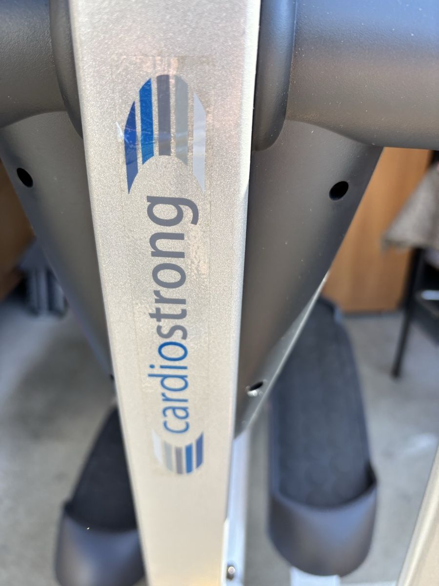 CardioStrong Vélos d'appartement: Cross Trainer – D'occasion à Schöftland par Thina011 1
