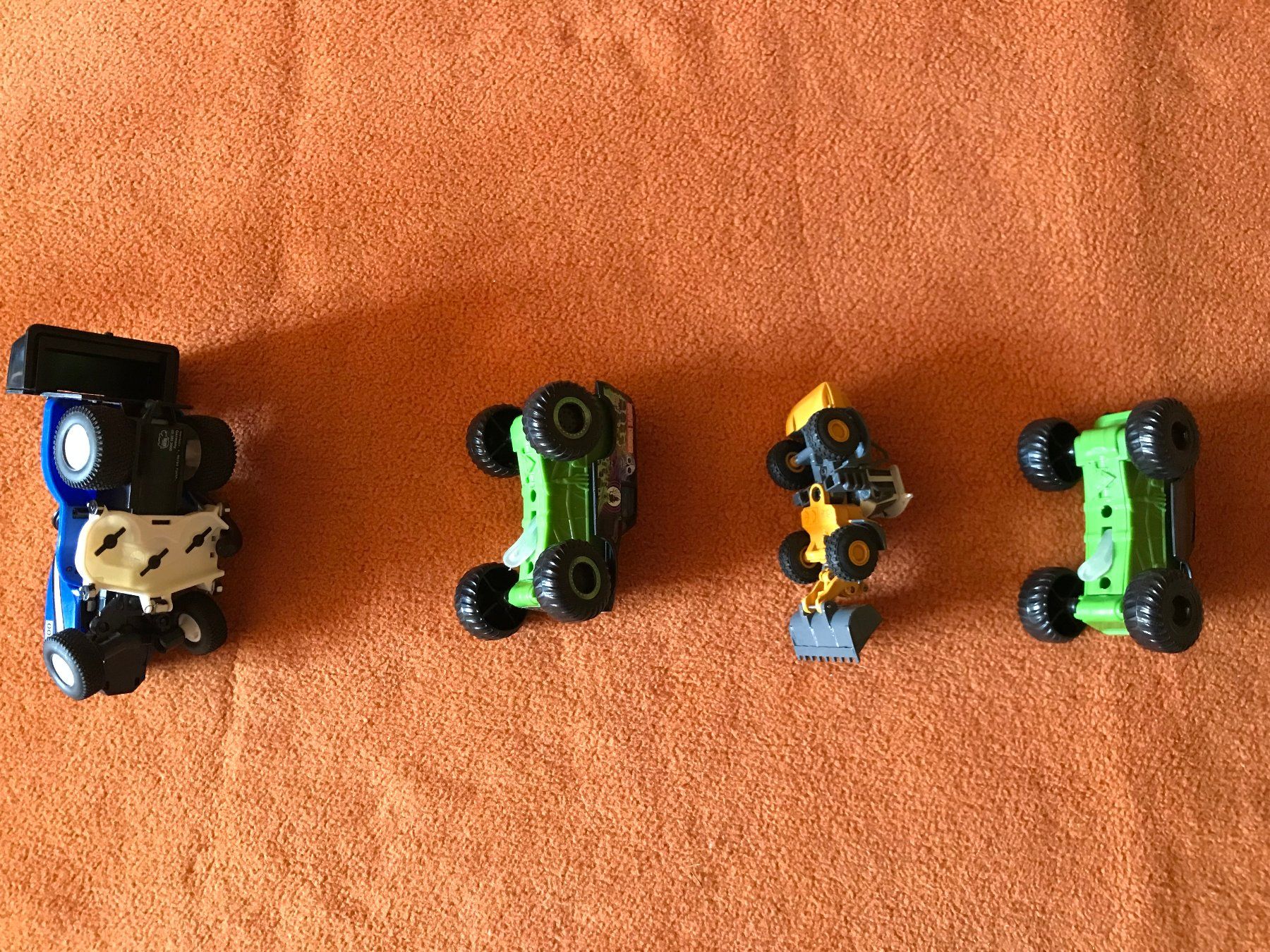 Modellbausätze & Standmodelle: 4 véhicules divers – Gebraucht aus Ste-Croix von mjmg 2