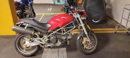 Ducati Monster 900 Si.e mit viel Carbon inkl. Carbon-Auspuff