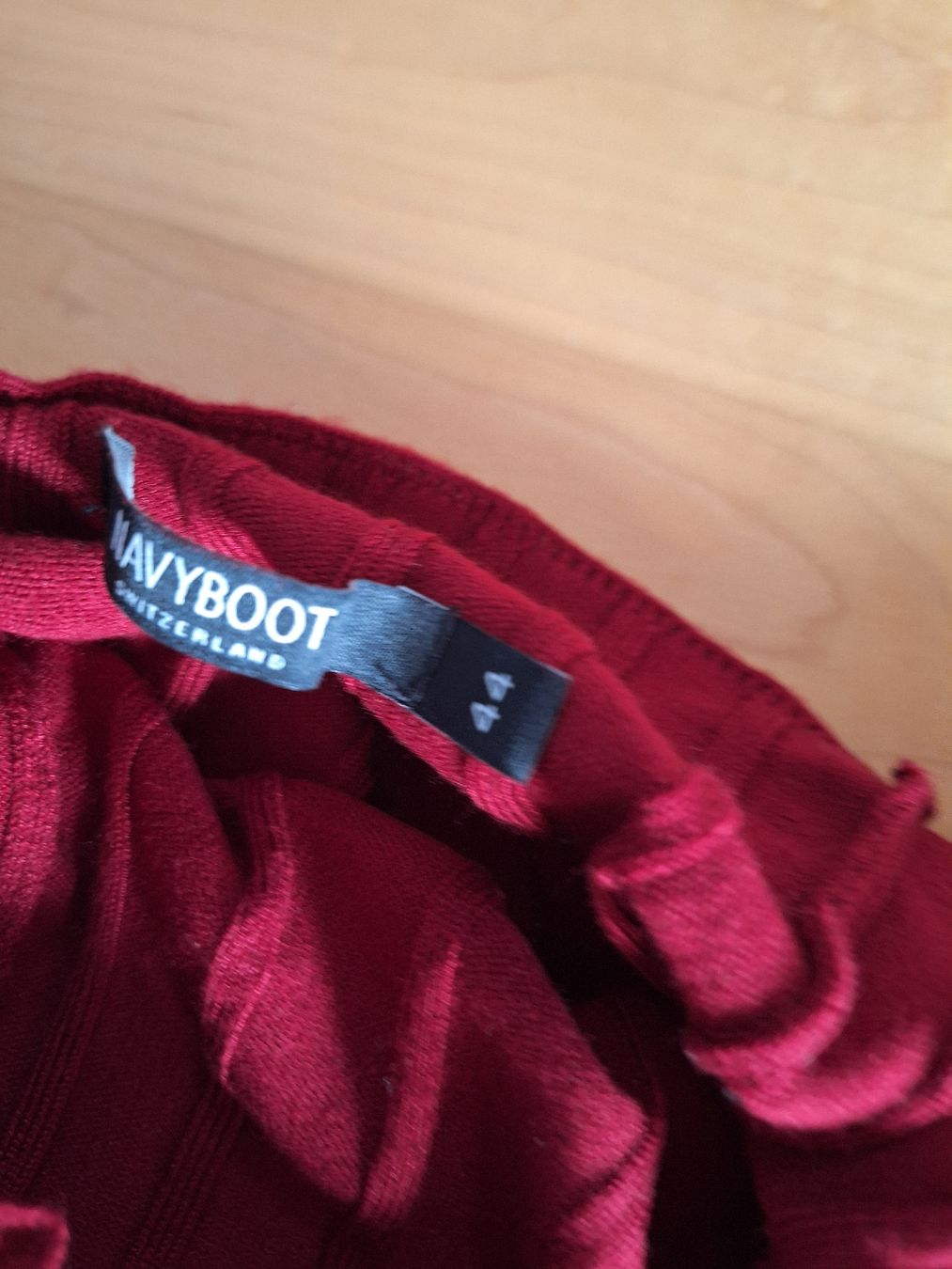 Navyboot Pulls & Sweat-shirts: dunkelrote Navyboot Pullover, Grösse 44 – D'occasion à Goldach par Pw1427 1