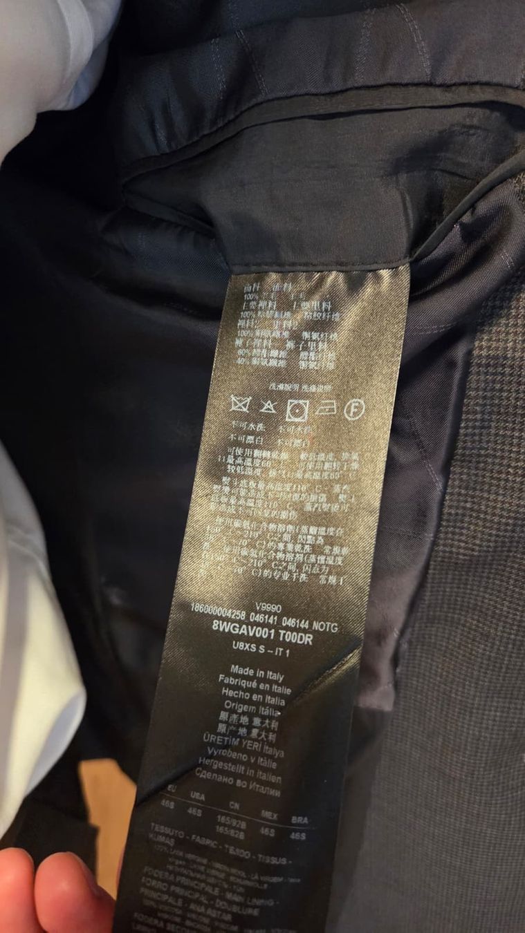 Armani Completi: Armani suit – Usato da Zürich venduto da reg_vvr6 6