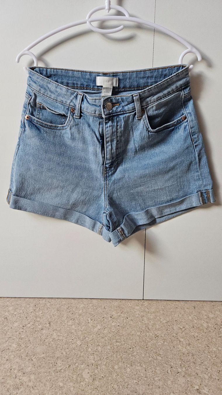 H&M Jeans: Jeans-Shorts H&M – Gebraucht aus Münchenbuchsee von Yothu