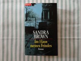 Sandra Brown - Im Haus meines Feindes - wie neu - B1081