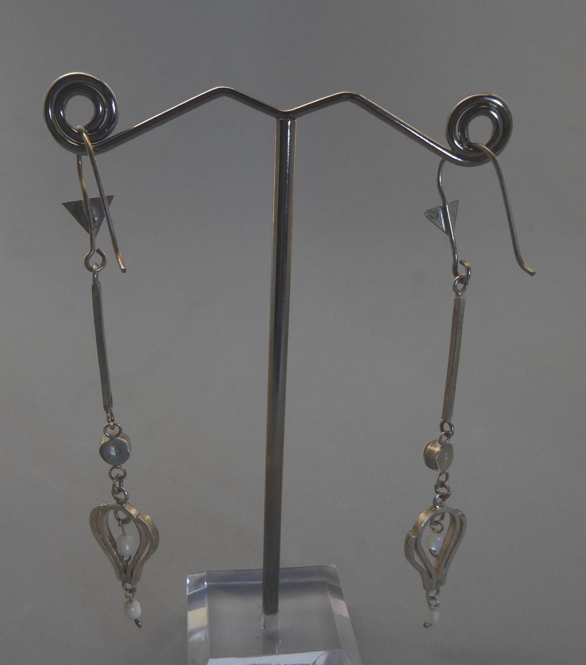 Ohrringe & -stecker: Ohrringe 800 Silber mit kleinen Perlmutter Kugeln – Gebraucht aus Muri AG von Lineli2020 1