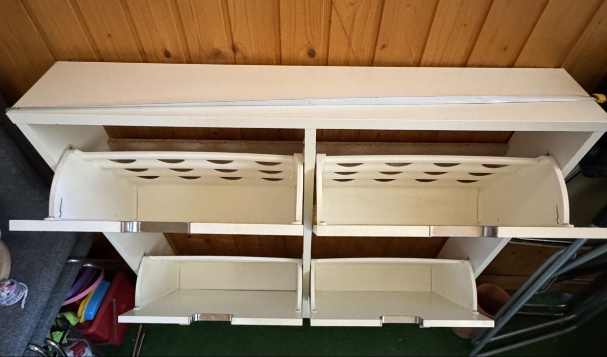 Armadi: Schuhschrank weiss mit vier Fächern  – Usato da Zürich venduto da Belisimo 1