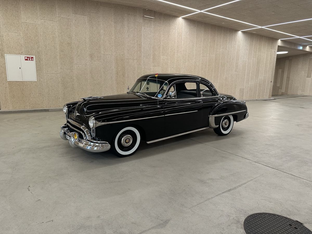 Oldsmobile Autos: 1950 Oldsmobile Rocket 88 Coupe – Gebraucht aus Chur von Catfish57