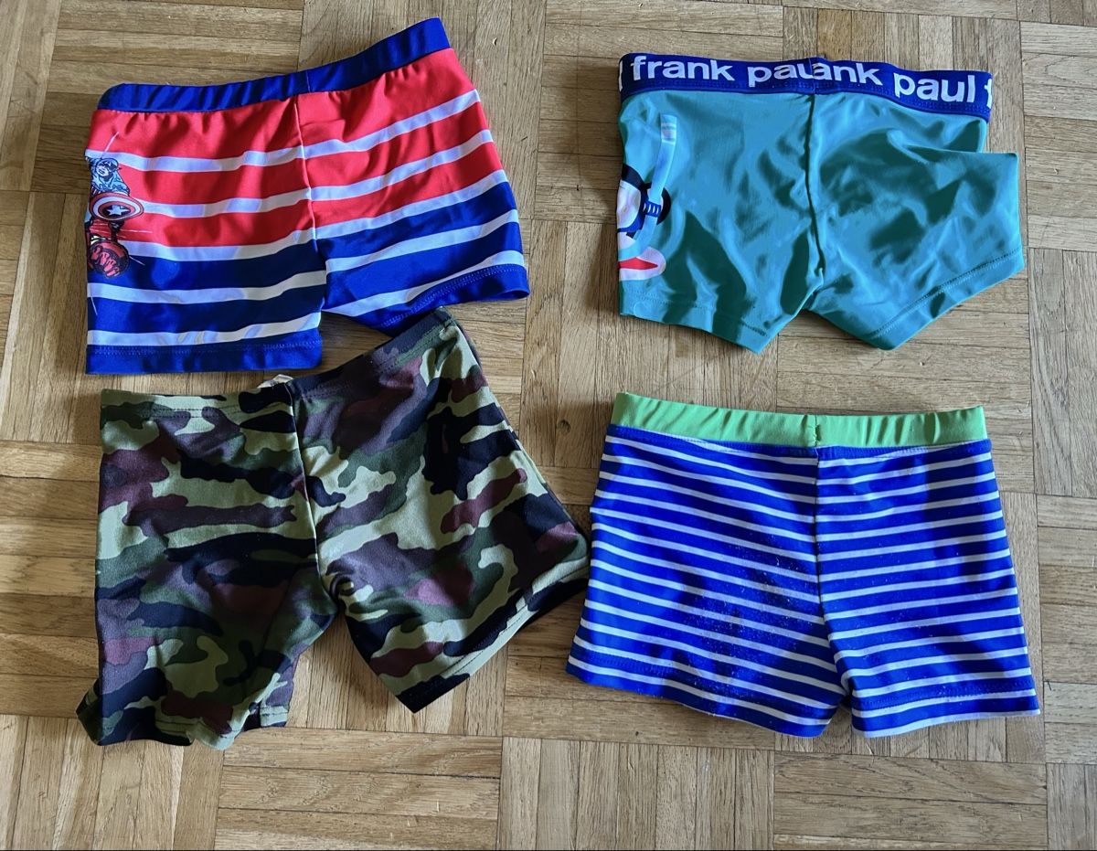 Costumi da bagno: Lot de 4 maillots de bain / taille 104-110 – Usato da Meyrin venduto da Bronx86 1