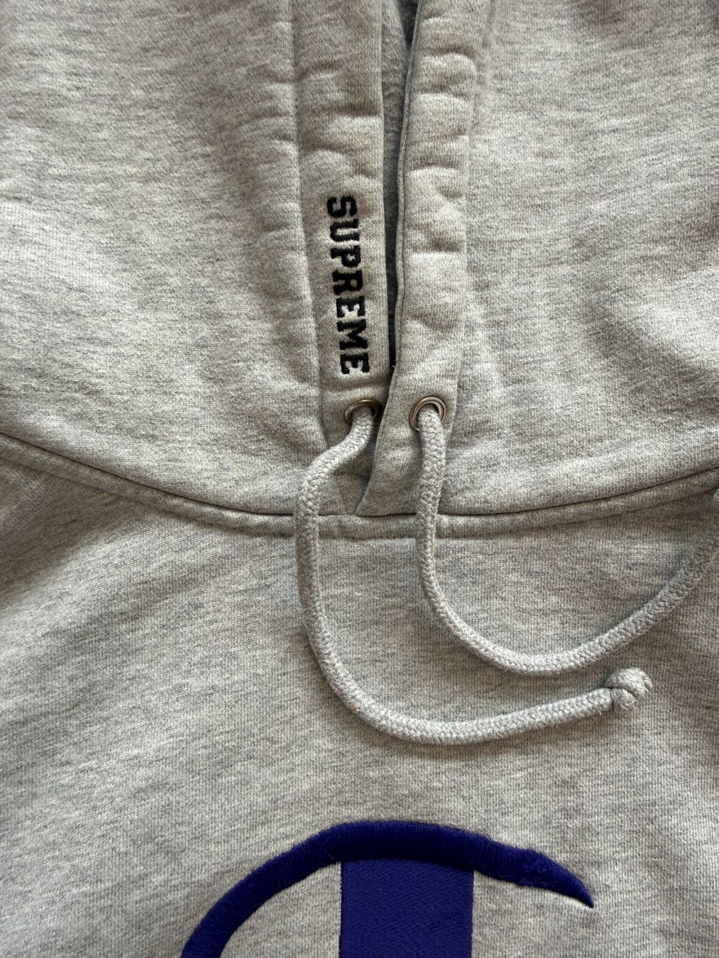 Balenciaga Maglioni & Felpe: Supreme x Champion Hoodie grau – Usato da Winterthur venduto da lolmarco 3