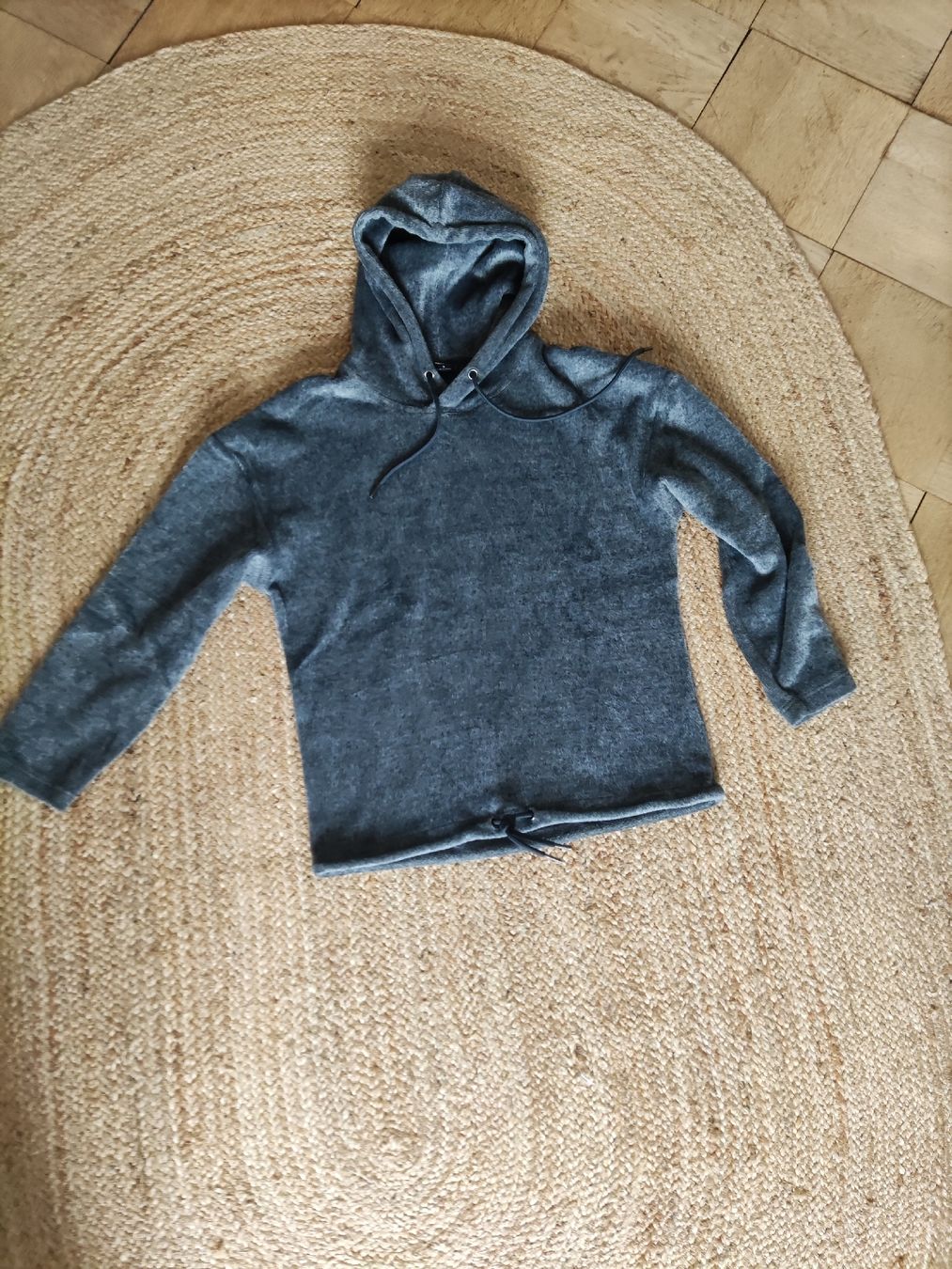 Pullover & Sweatshirts: Kuscheliger Pullover Grau – Gebraucht aus Neuchâtel von plazzzzma 1