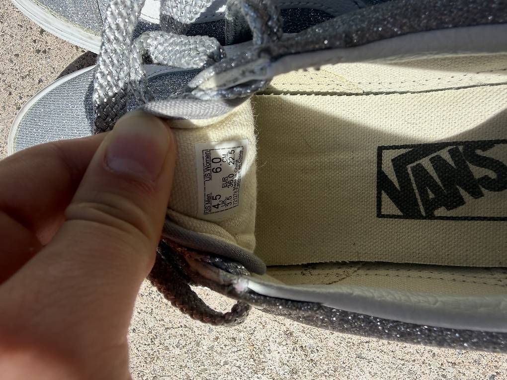 Schuhe für Mädchen: Silbrige glitzer Vans – Gebraucht aus Basel von dietschy77 2