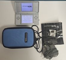 Nintendo DS mit Netzteil und Tasche