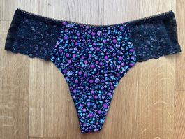 Victoria’s Secret No Show Lace Thong M NEW