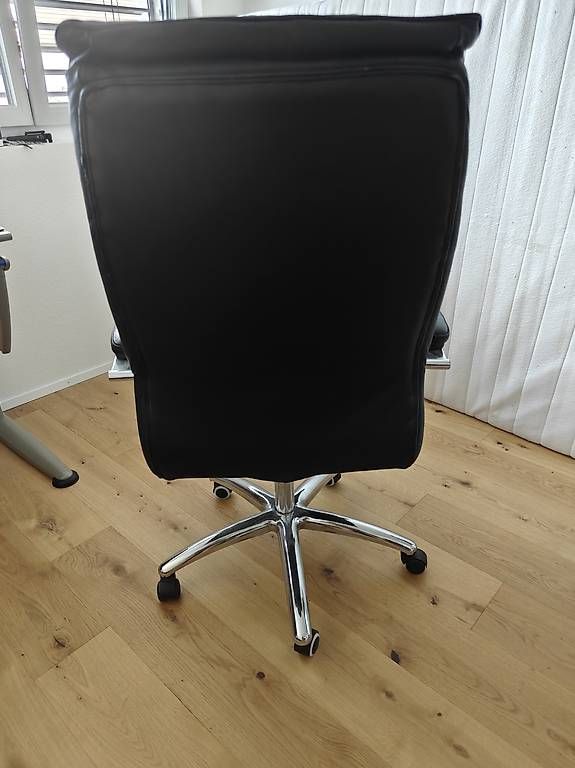 Sedie: Bürostuhl Echtleder – Usato da Reinach AG venduto da pat_m26y