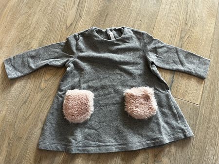 Süsses Kleid mit Teddyfell-Täschli💕