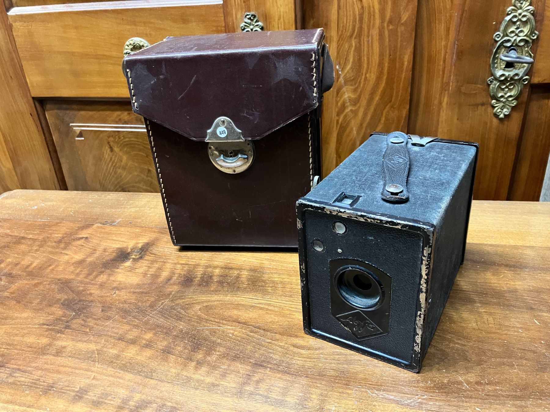 Agfa Fotocamera: Antike Agfa Box Kamera mit Lederetui – Usato da Horw venduto da luzernicus 7